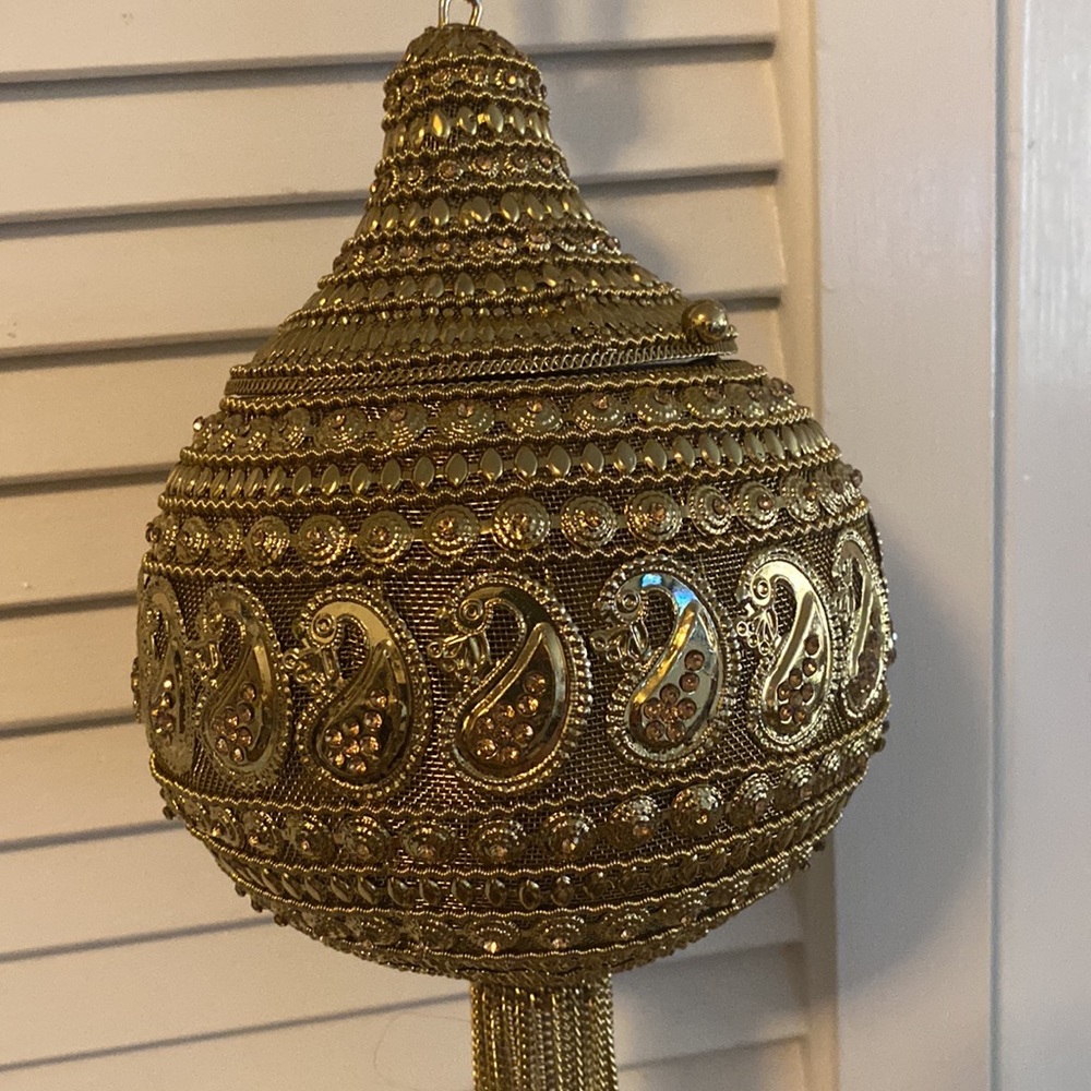 One of a Kind ball shaped purse - Picture 3 of 12